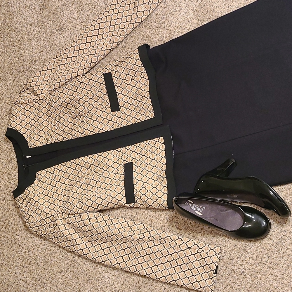 Beautiful Anne Klein jacket